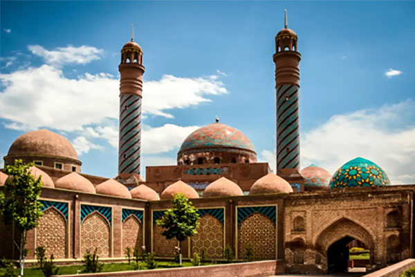 Imamzadeh Mausoleum Goy Imam Mosque in Azerbaijan منارات مضئية في آسيا