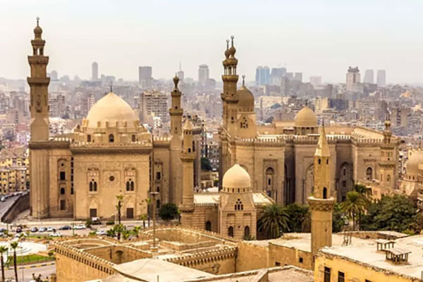 Mosque Madrassa of Sultan Hassan egypt منارات مضئية في إفريقيا